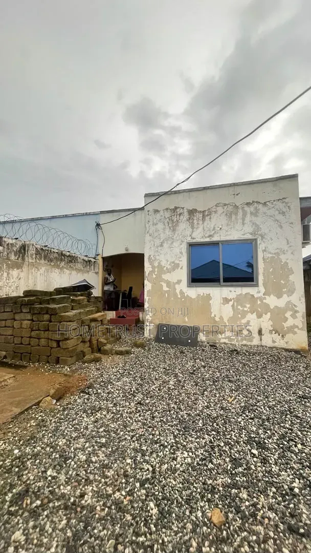 2bdrm House in Ablekuma Amomorle, Pentecost for sale