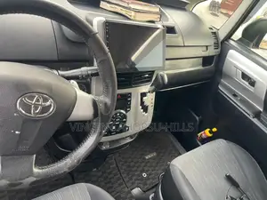 Toyota Voxy 2013 Black
