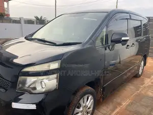Toyota Voxy 2013 Black