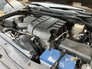 Toyota Land Cruiser 4.0 V6 GX 2014 White