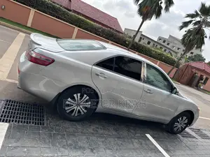 Toyota Camry 2010 Silver