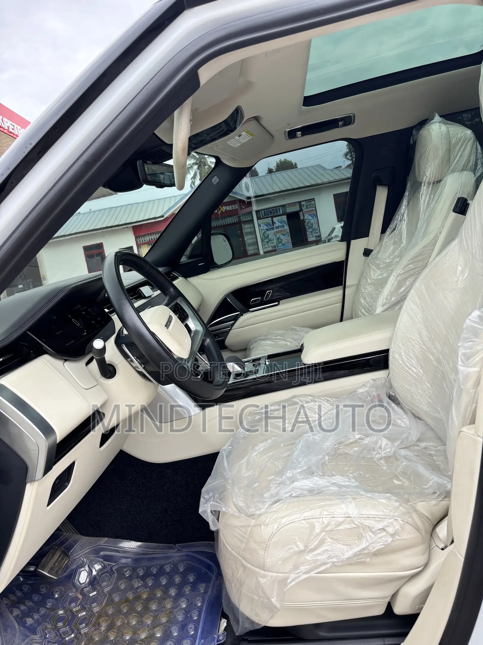 Land Rover Range Rover Autobiography LWB 2023 White