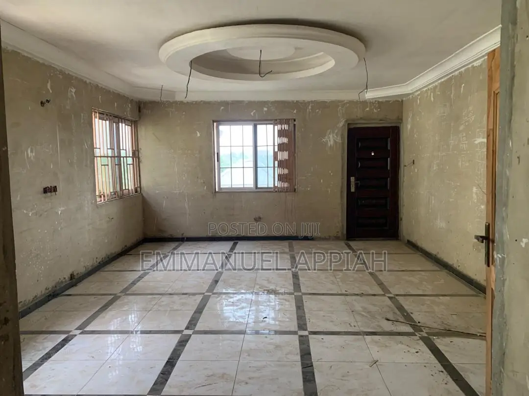4bdrm House in Nsawam, Accra Metropolitan for sale