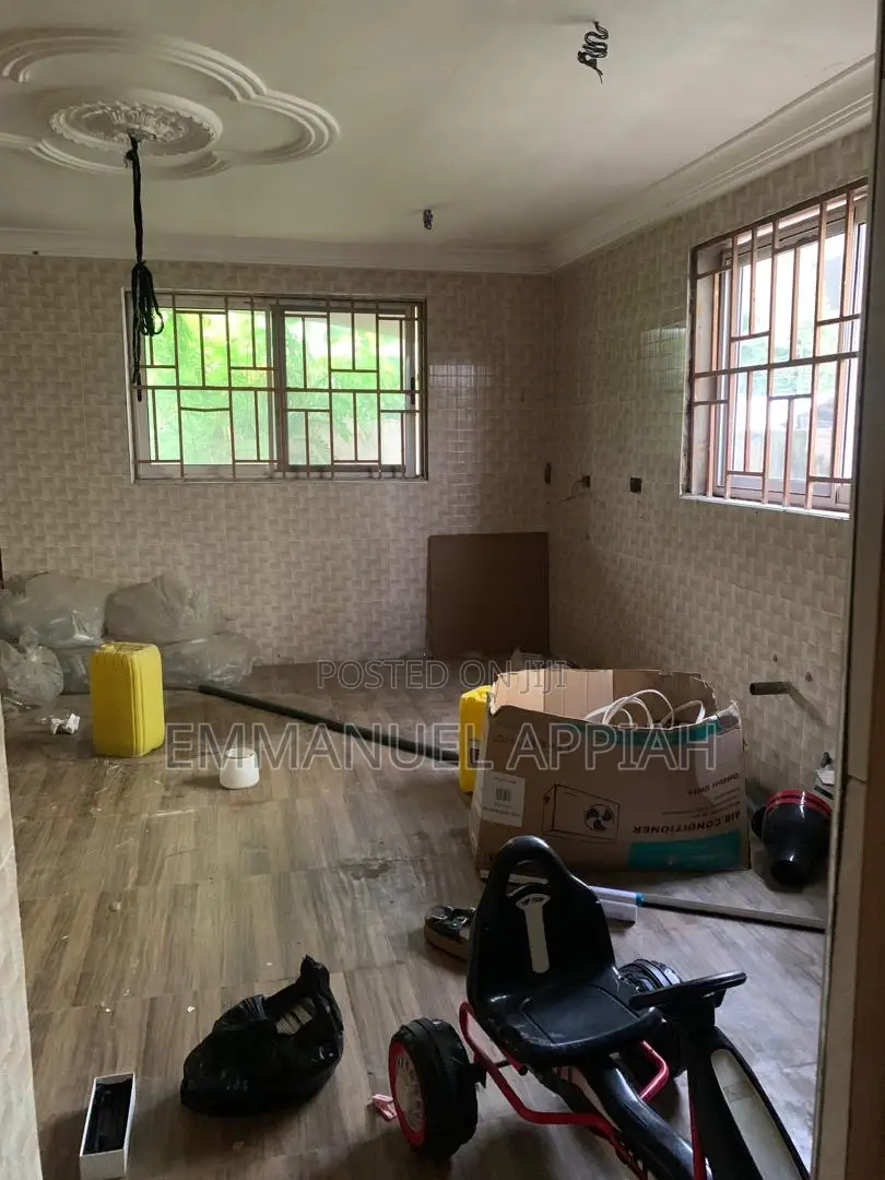 4bdrm House in Nsawam, Accra Metropolitan for sale