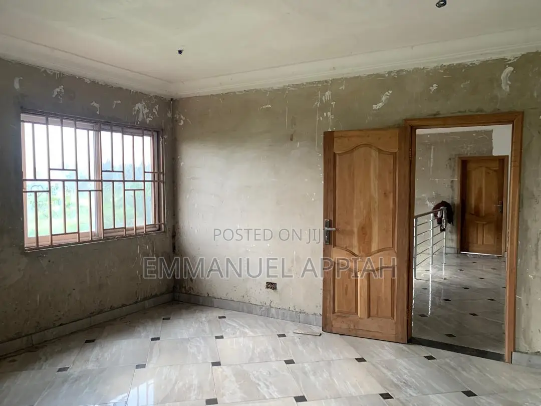 4bdrm House in Nsawam, Accra Metropolitan for sale