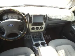 Mercury Mountaineer 2002 Gray