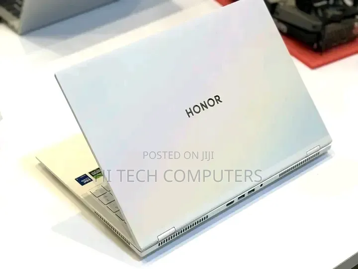 New Laptop Honor MagicBook 16 2026 32GB Intel Core Ultra 9 SSD 1T