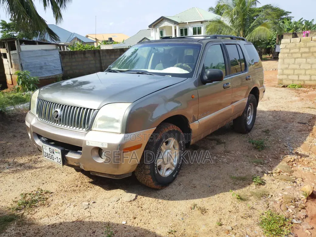 Mercury Mountaineer 2002 Gray