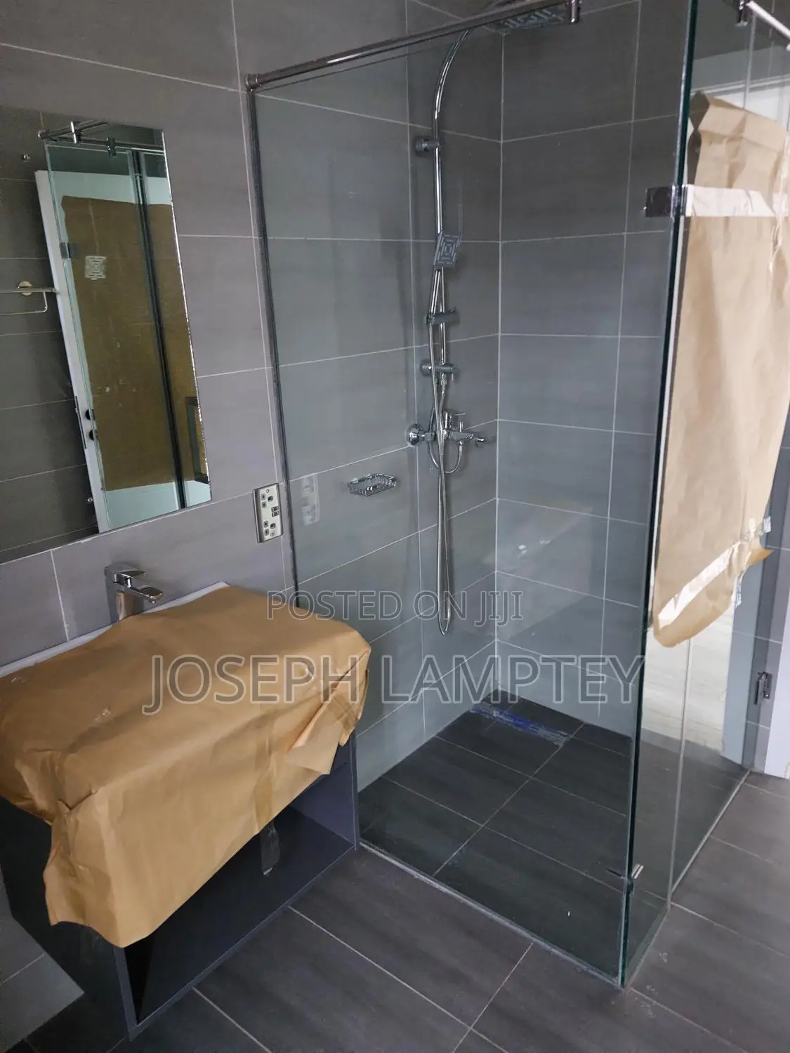 3bdrm House in Joseph Lamptey, Airport Residential Area for rent