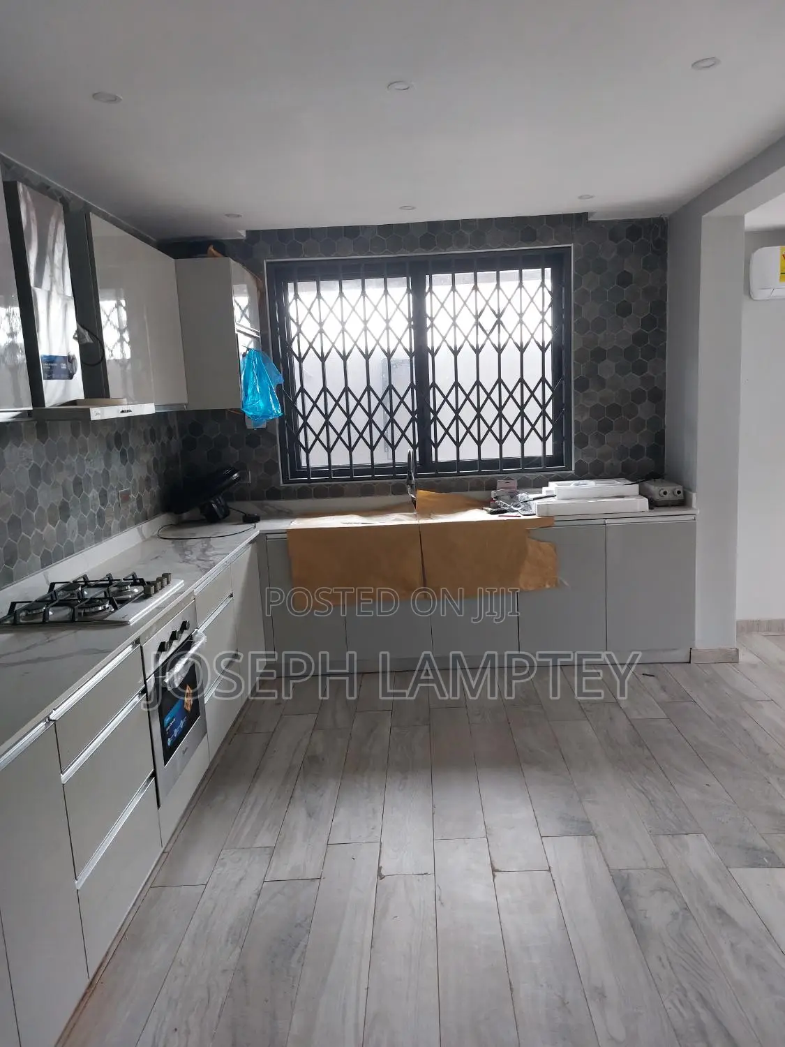 3bdrm House in Joseph Lamptey, Airport Residential Area for rent