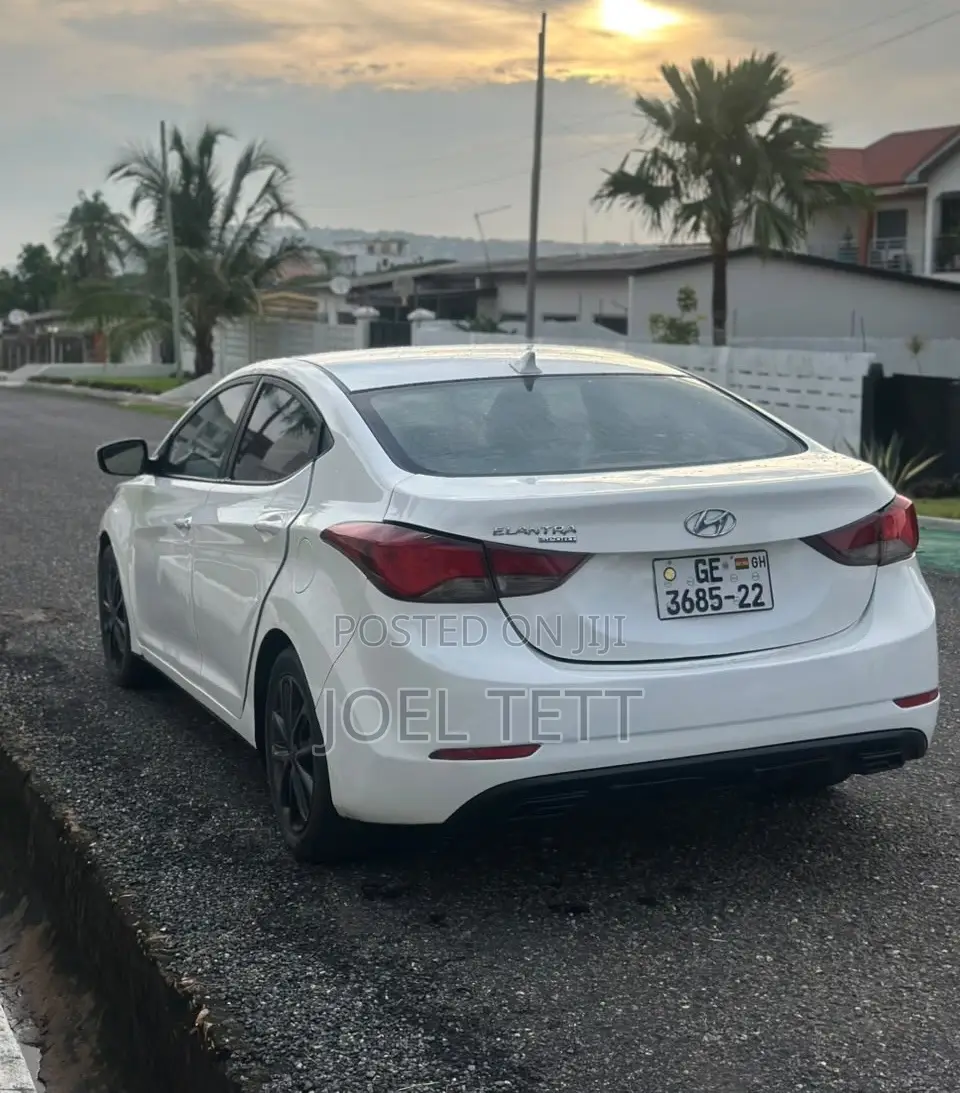 Hyundai Elantra 2014 White