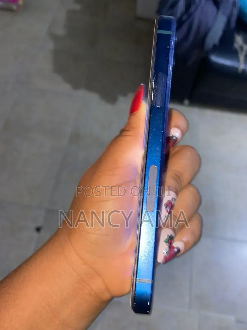 Apple iPhone 12 64 GB Blue