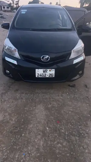 Toyota Vitz 2012 Black