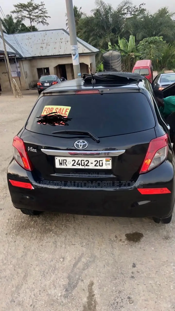 Toyota Vitz 2012 Black