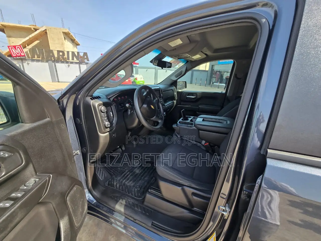 Chevrolet Silverado 1500 2021 Black