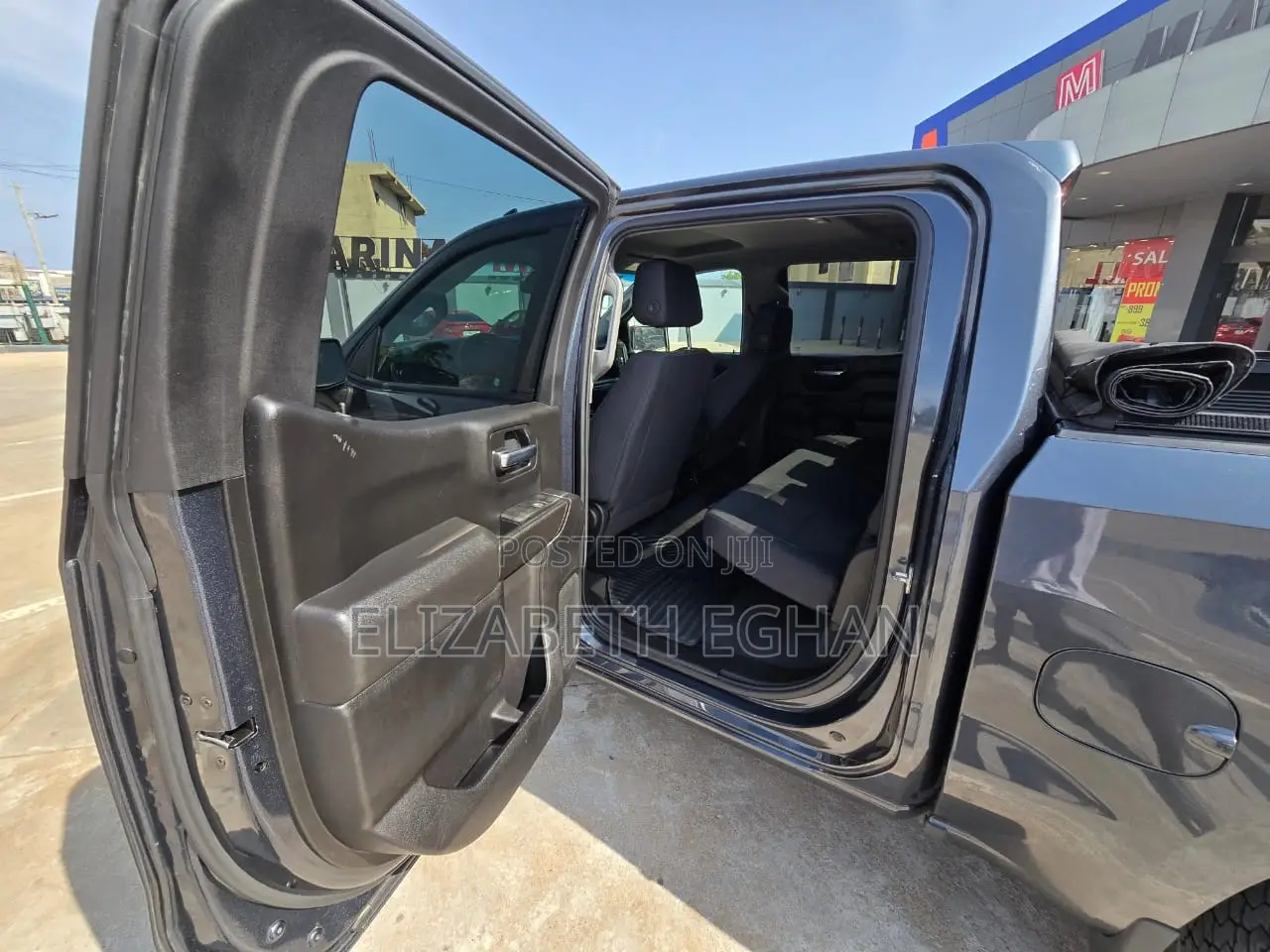 Chevrolet Silverado 1500 2021 Black