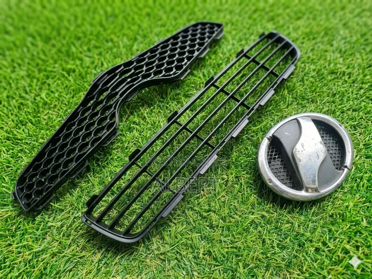 Toyota Vitz Grille Shell, Logo
