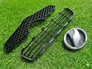 Toyota Vitz Grille Shell, Logo
