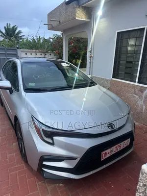 Toyota Corolla XSE 2024 Silver