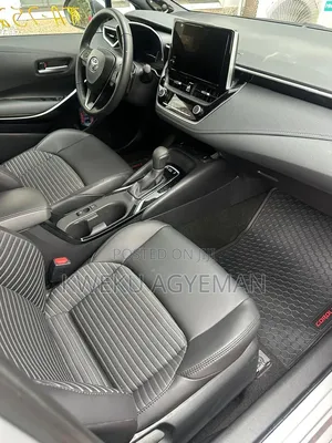 Toyota Corolla XSE 2024 Silver