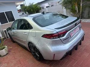 Toyota Corolla XSE 2024 Silver
