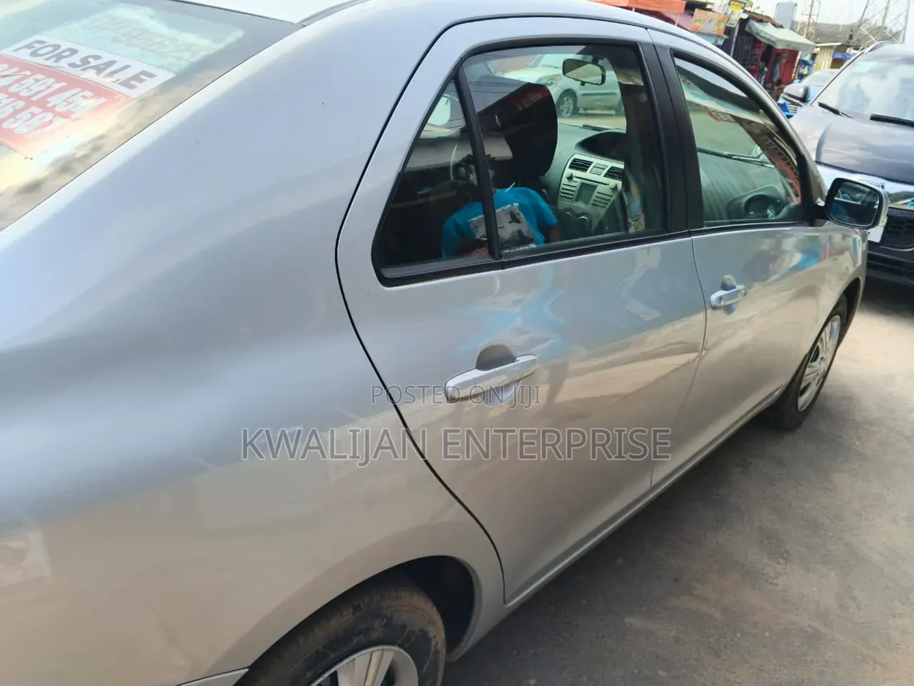 Toyota Yaris 2011 Silver