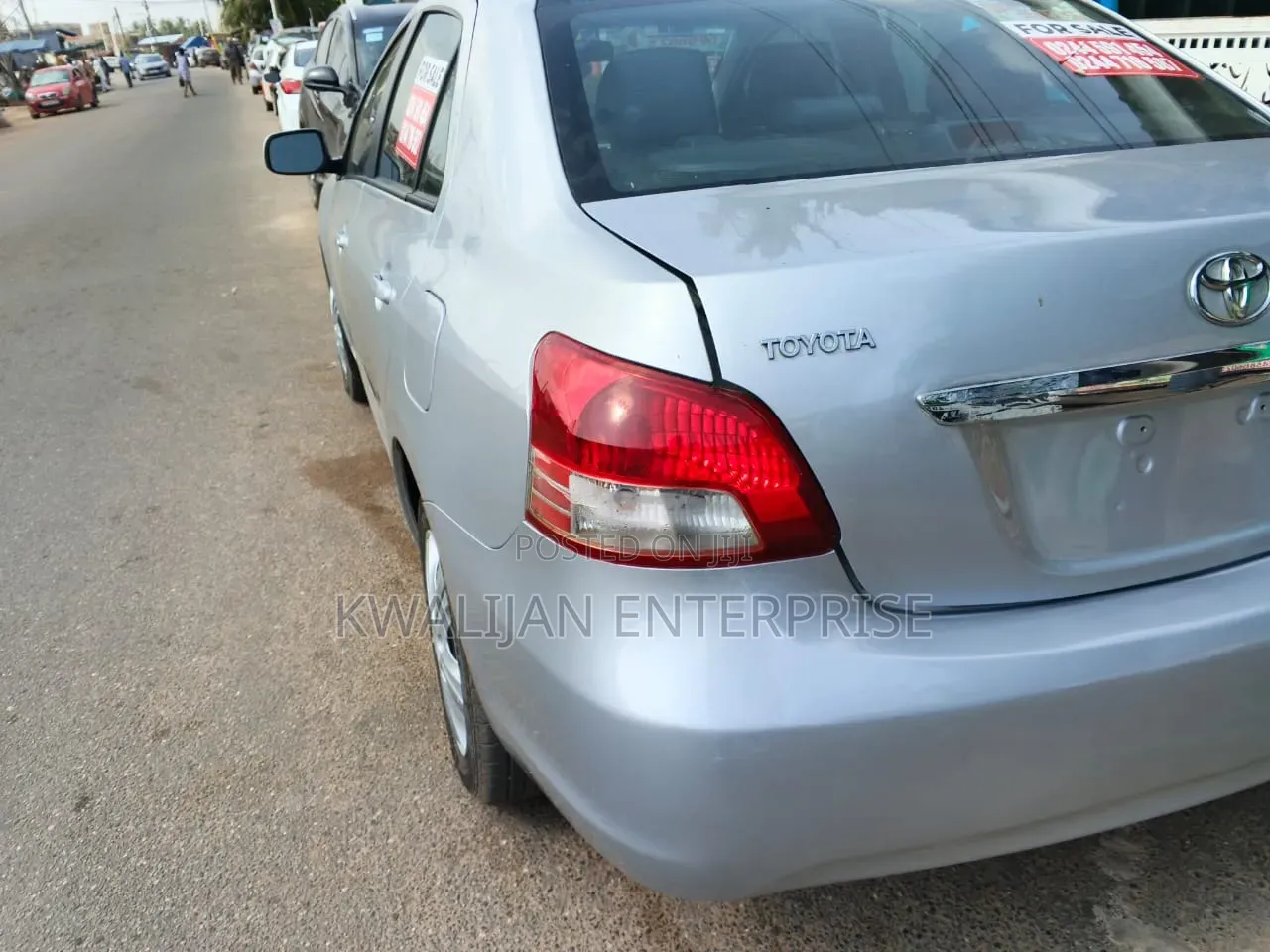Toyota Yaris 2011 Silver