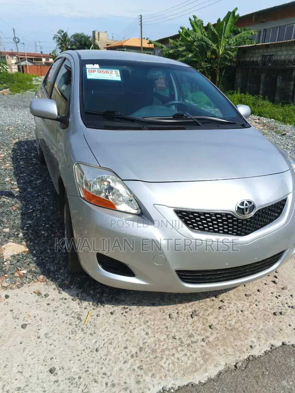 Toyota Yaris 2011 Silver