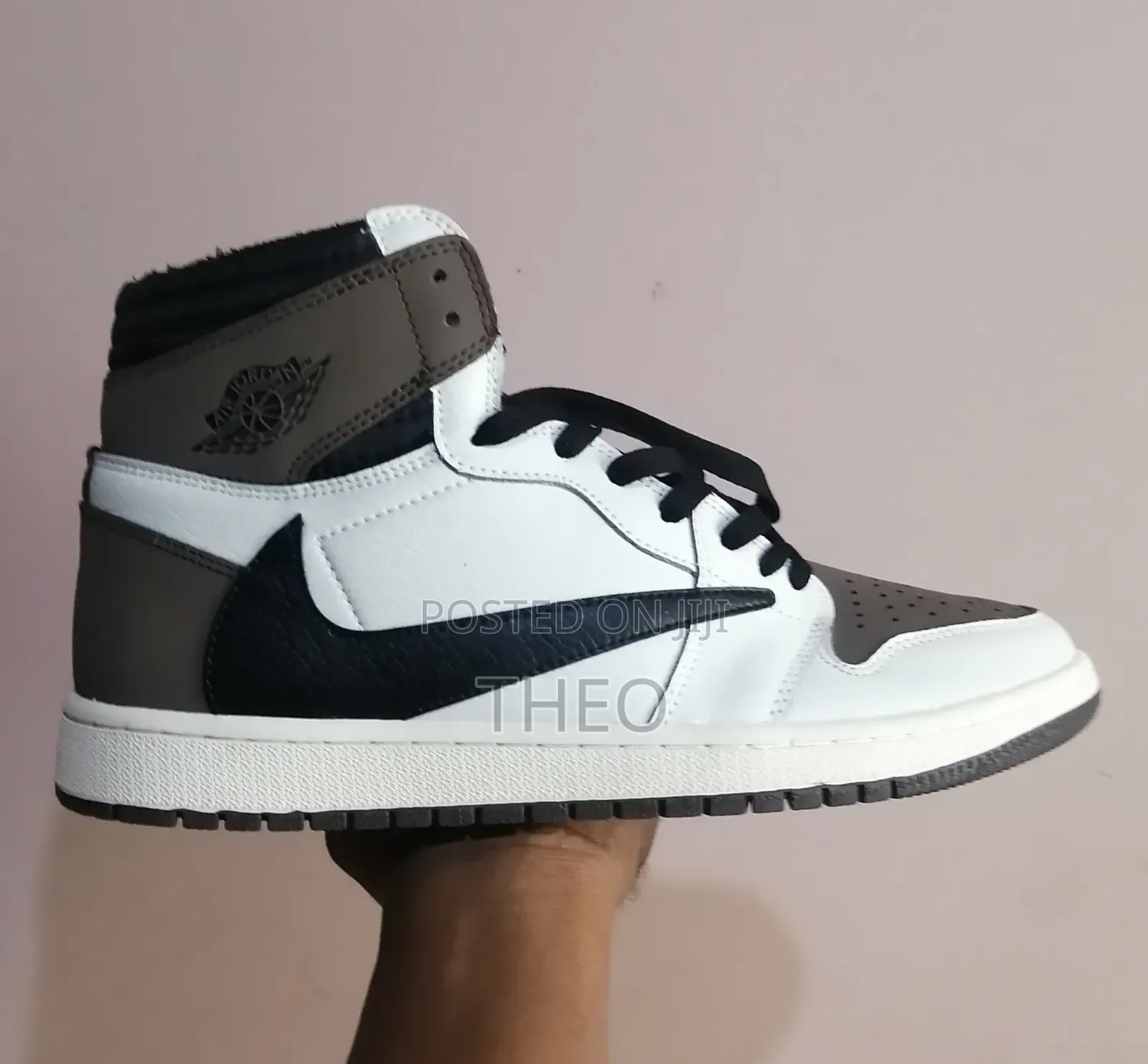 Air Jordan 1 Travis Scott