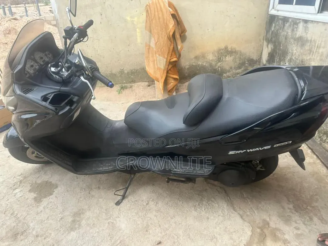Suzuki 2017 Black