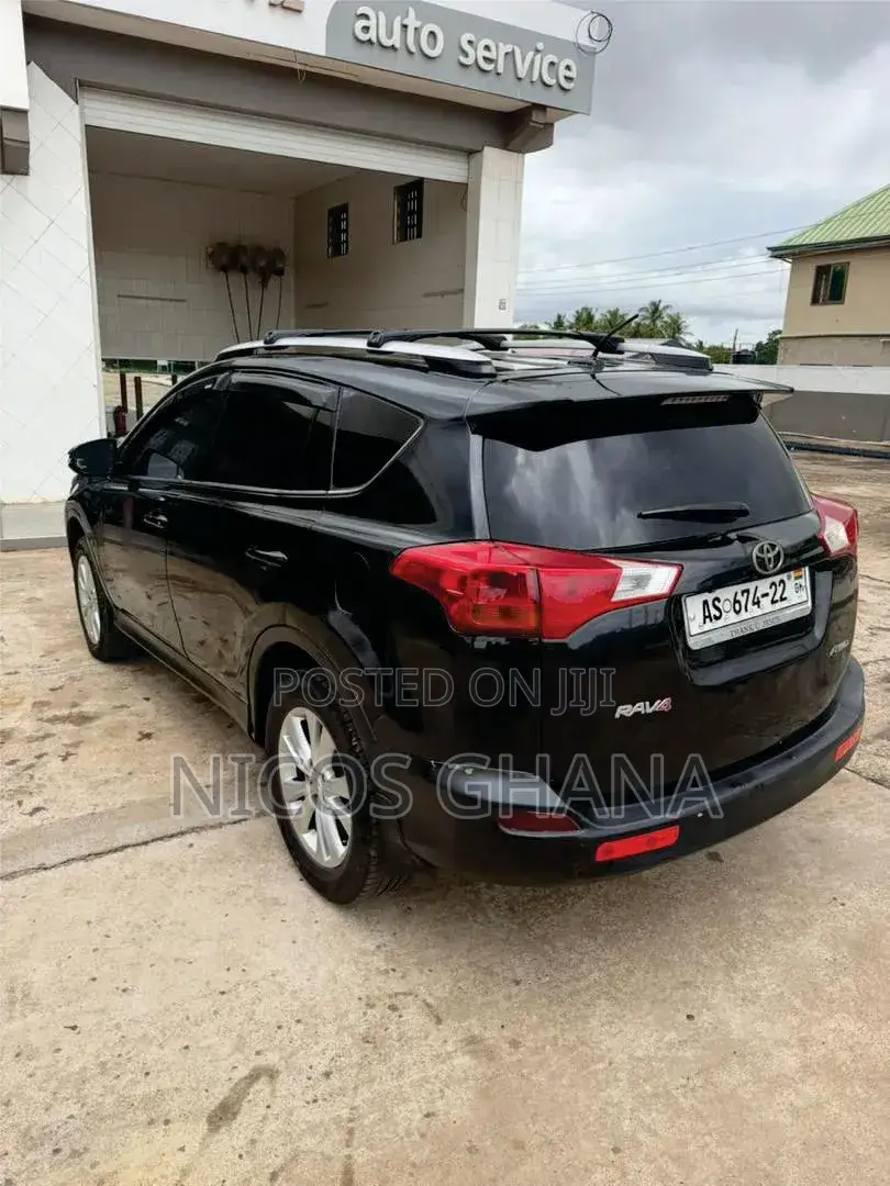 Toyota RAV4 XLE 4dr SUV AWD (2.5L 4cyl 6A) 2015 Black