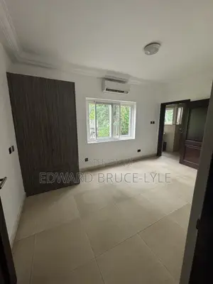 4bdrm Townhouse / Terrace in Airport Residential Area for rent