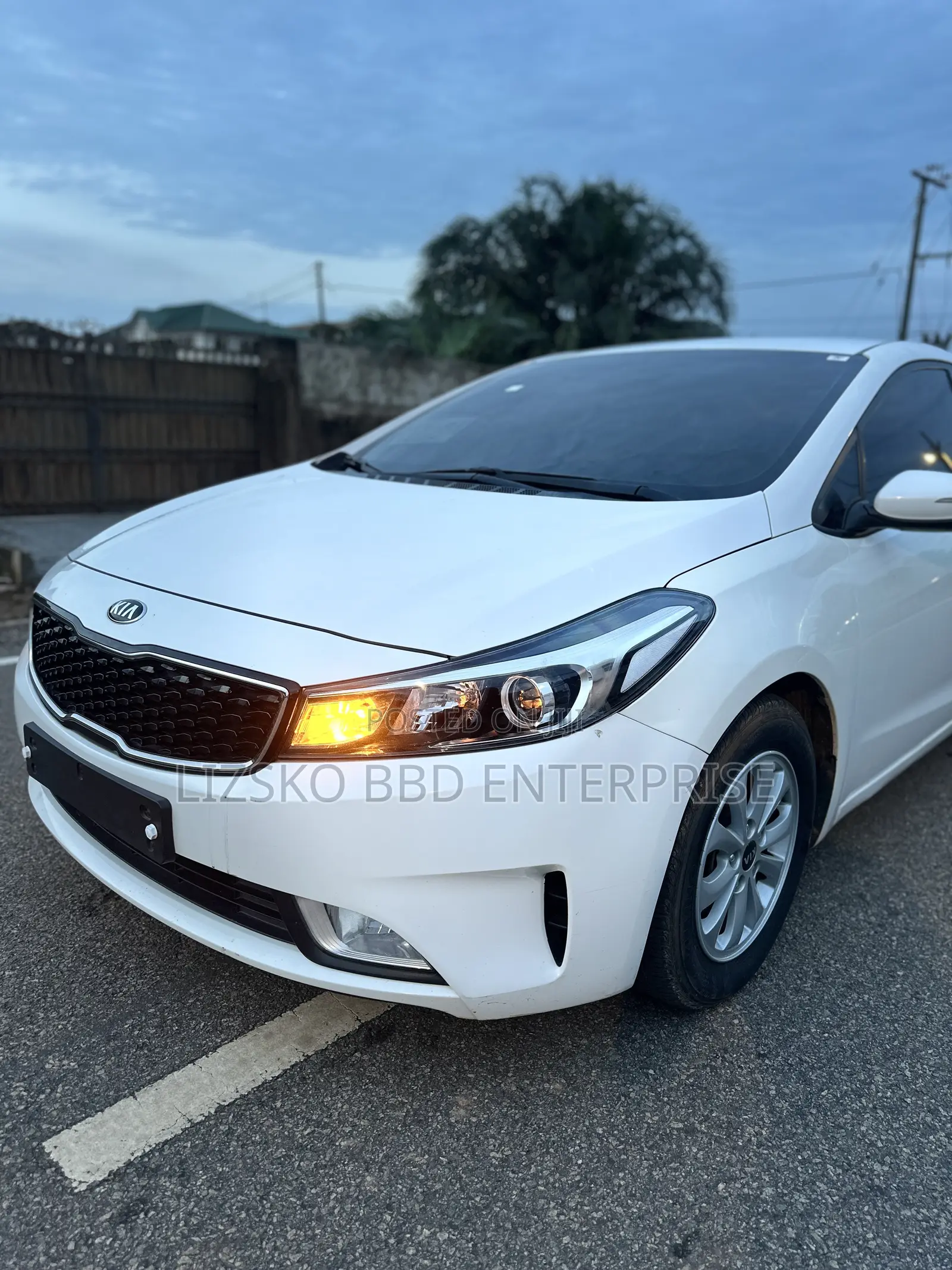 Kia Forte EX Sedan 2017 White