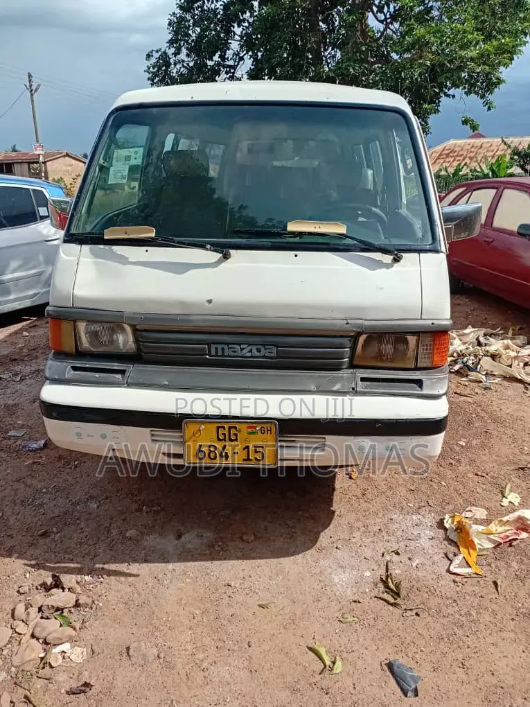 Mazda E2000 1988 White