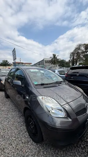 Toyota Yaris 2009 Gray