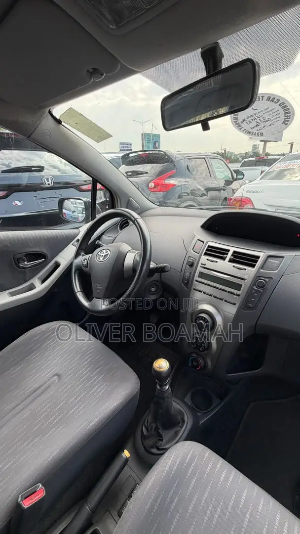Toyota Yaris 2009 Gray