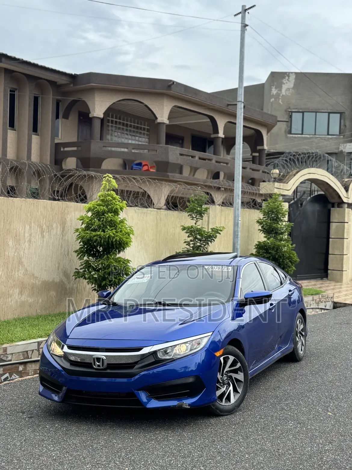 Honda Civic EX 4dr Sedan (2.0L 4cyl) 2017 Blue