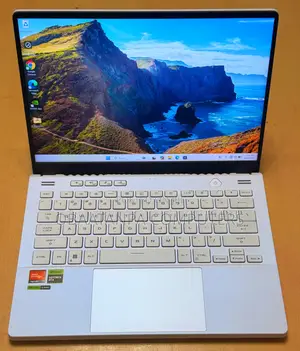 Laptop Asus ROG Zephyrus G14 16GB AMD Ryzen 9 SSD 1T