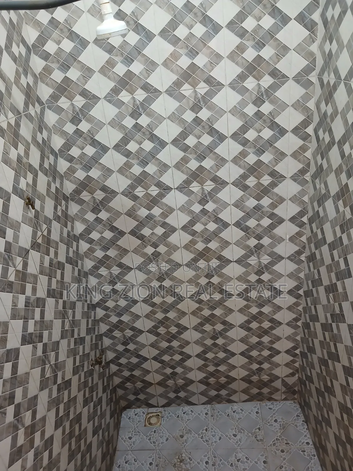 2bdrm Apartment in Kingzion Real, Last Stop for rent