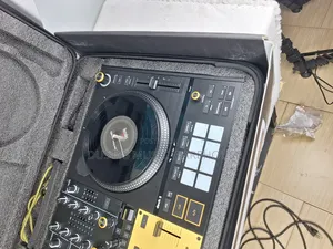 Hercules Inpulse T7 Dj Controller