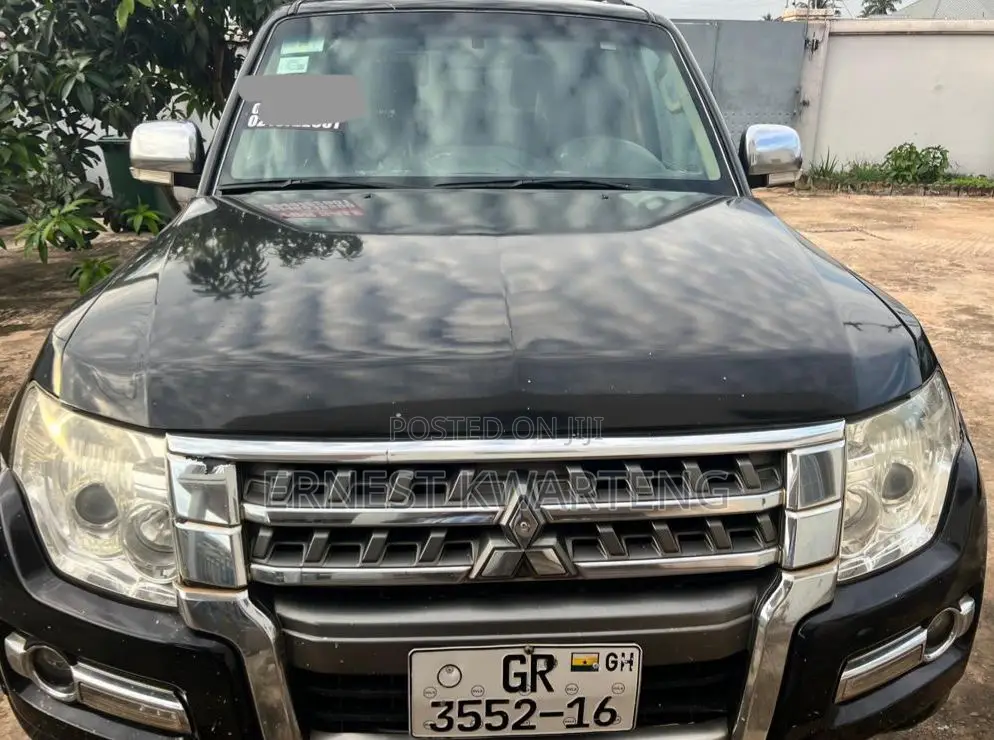 Mitsubishi Pajero 2015 Black