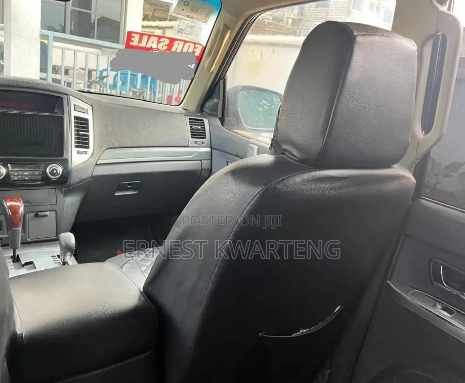 Mitsubishi Pajero 2015 Black