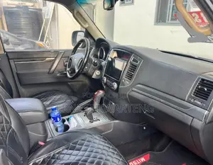 Mitsubishi Pajero 2015 Black
