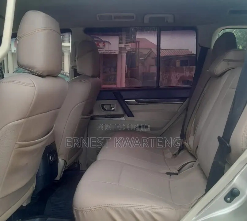 Mitsubishi Pajero V80 3.0 VR-I 2014 Gray
