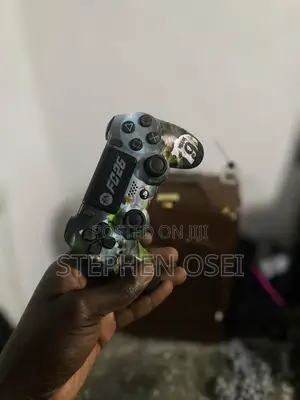 Playstation 4 Slim
