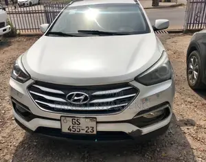 Hyundai Santa Fe 2017 White