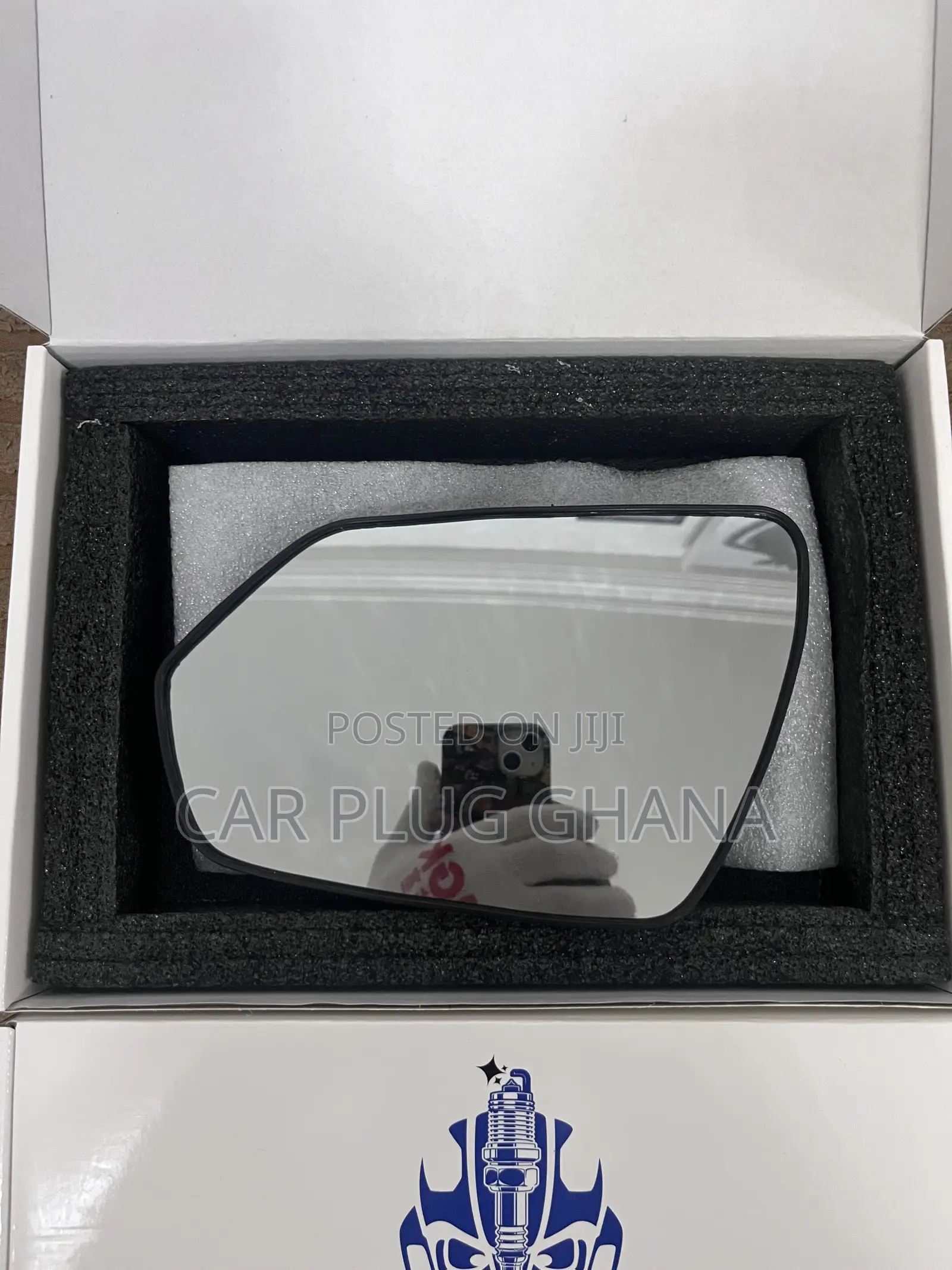 Hyundai Elantra Side Mirror Glass 2022-2026