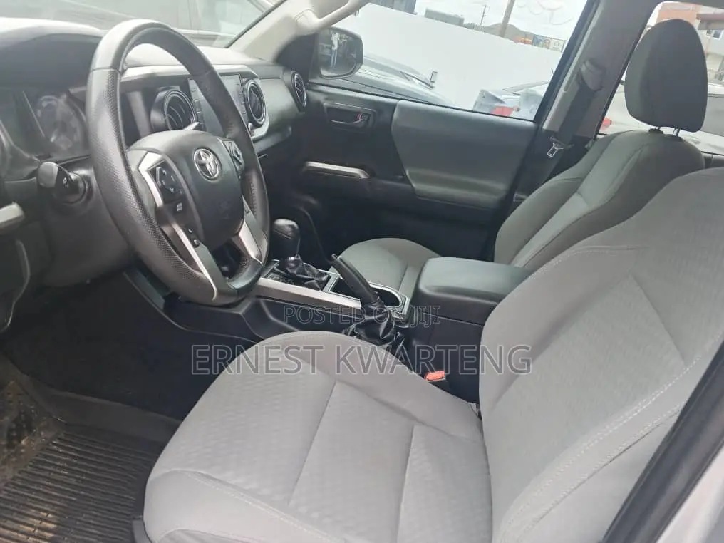 Toyota Tacoma 2022 Gray