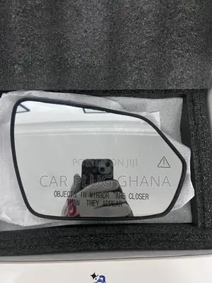 Hyundai Elantra 2022-2026 Side Mirror Glass With Sensor