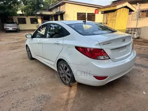 Hyundai Accent SE Sedan 2016 White